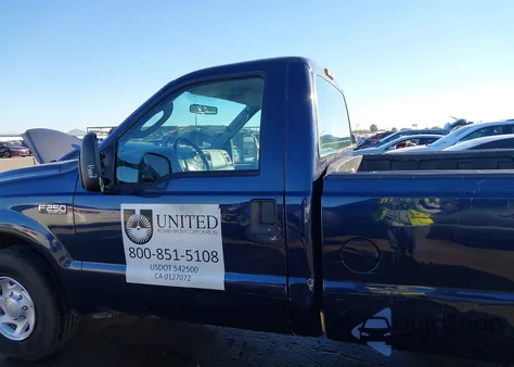 2003 Ford F-250 Xl/Xlt z USA, uszkodzony, nr VIN 1FTNF20L43ED70188